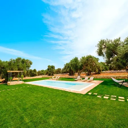 Hotel Helloapulia - Masseria Della Pace With Private Pool Monopoli